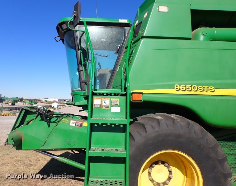 image for item DL6174 2002 John Deere 9650STS  combine
