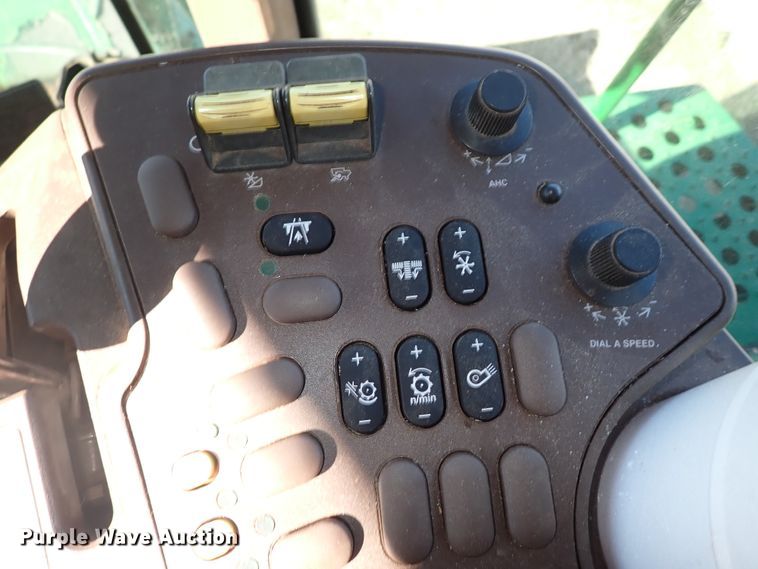 image for item DL6174 2002 John Deere 9650STS  combine
