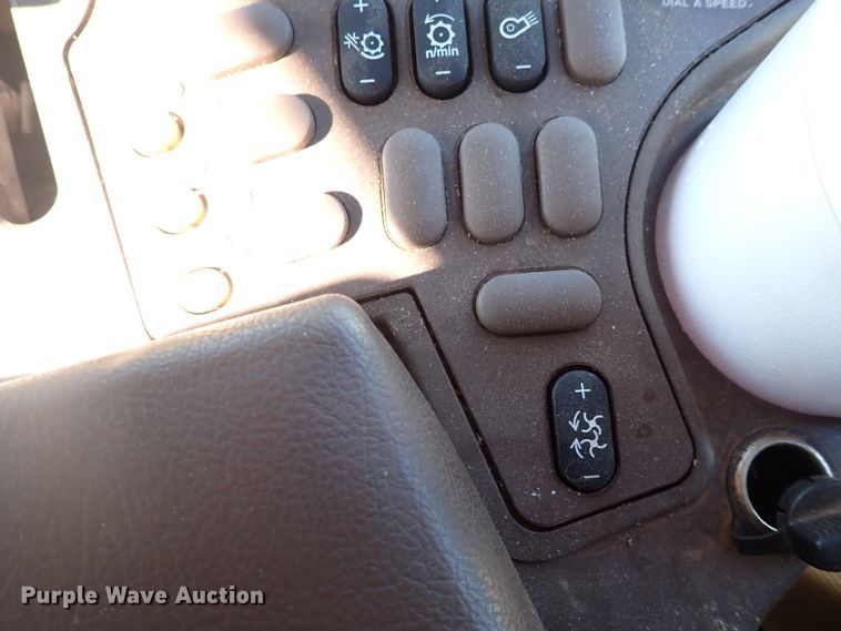 image for item DL6174 2002 John Deere 9650STS  combine