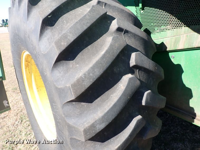 image for item DL6174 2002 John Deere 9650STS  combine