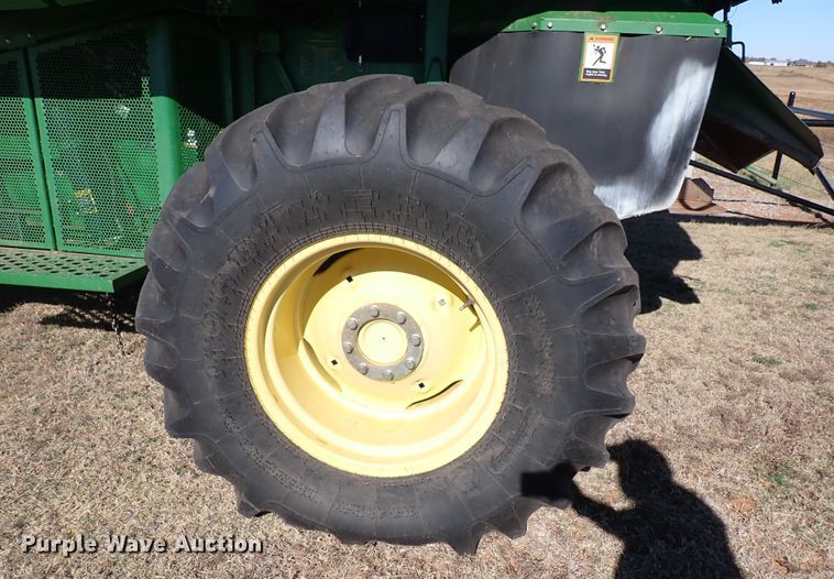 image for item DL6174 2002 John Deere 9650STS  combine