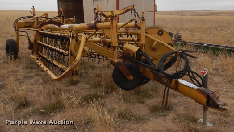image for item DM5302 Vermeer R-23  hay rake