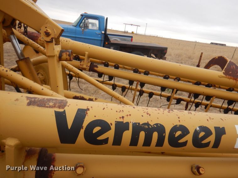 image for item DM5302 Vermeer R-23  hay rake