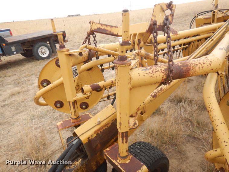 image for item DM5302 Vermeer R-23  hay rake
