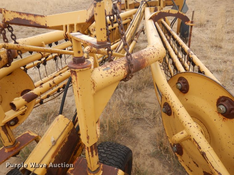 image for item DM5302 Vermeer R-23  hay rake