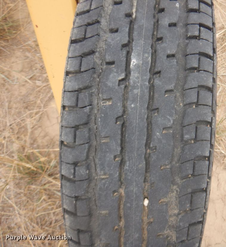 image for item DM5302 Vermeer R-23  hay rake