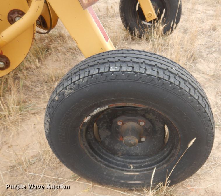 image for item DM5302 Vermeer R-23  hay rake