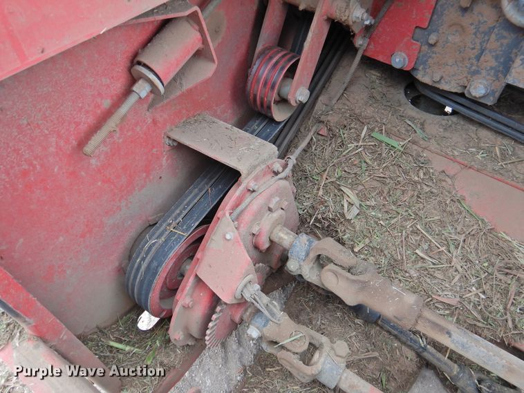 image for item DN0056 2014 Massey Ferguson WR9870  windrower