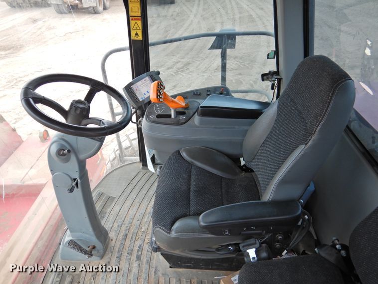 image for item DN0056 2014 Massey Ferguson WR9870  windrower