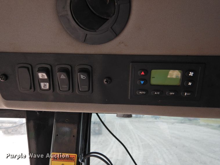 image for item DN0056 2014 Massey Ferguson WR9870  windrower