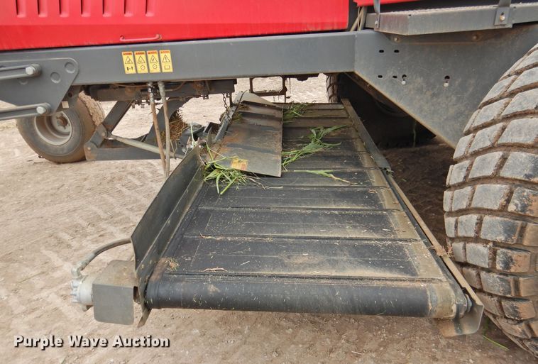 image for item DN0056 2014 Massey Ferguson WR9870  windrower