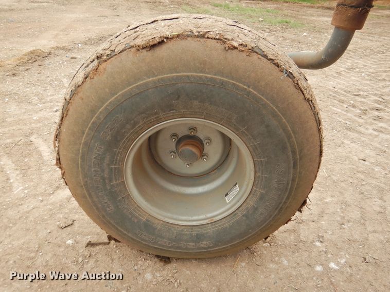 image for item DN0056 2014 Massey Ferguson WR9870  windrower