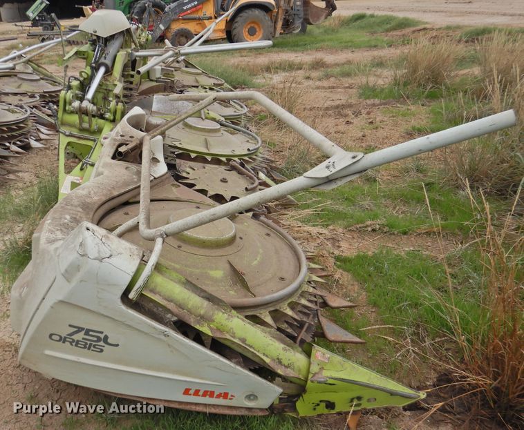 image for item DN0059 2016 Claas Orbis 750  rotary forage head