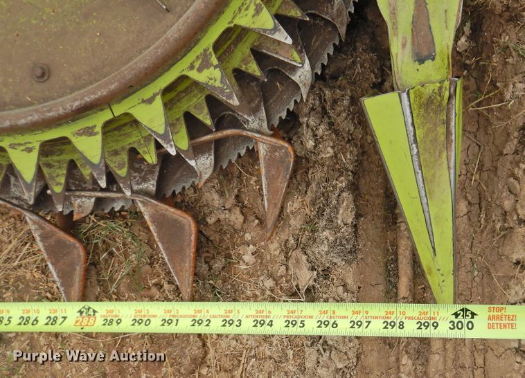image for item DN0059 2016 Claas Orbis 750  rotary forage head