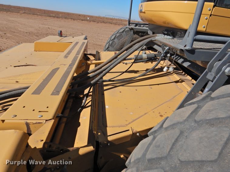 image for item DN0060 2014 Challenger WR9870  windrower