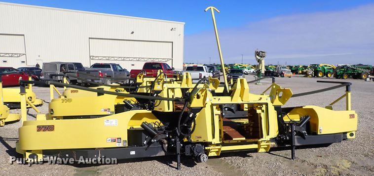 image for item DN2194 2016 John Deere 770  rotary forage head