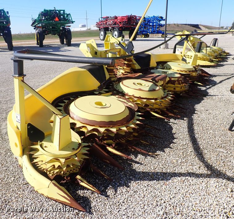 image for item DN2194 2016 John Deere 770  rotary forage head