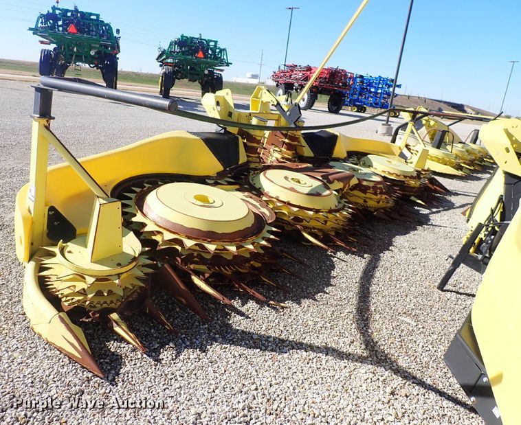 image for item DN2194 2016 John Deere 770  rotary forage head