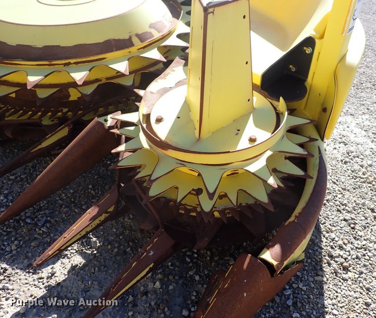 image for item DN2194 2016 John Deere 770  rotary forage head