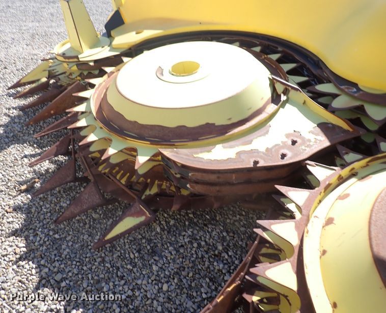 image for item DN2194 2016 John Deere 770  rotary forage head