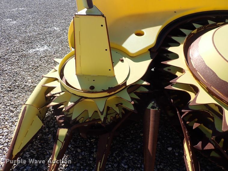 image for item DN2194 2016 John Deere 770  rotary forage head