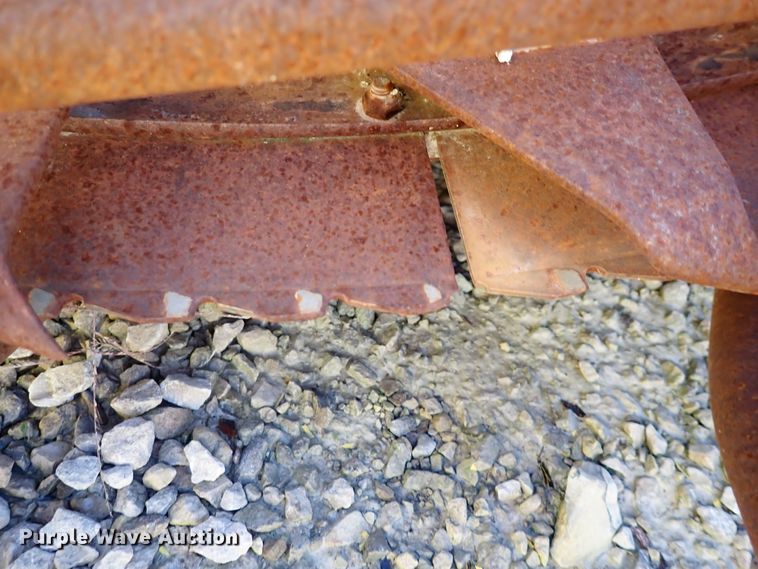 image for item DN2194 2016 John Deere 770  rotary forage head