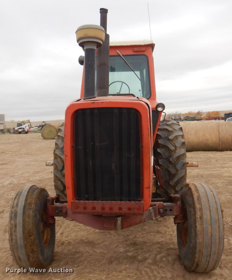 image for item DN6250 1974 Allis Chalmers 7040  tractor