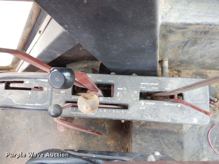 image for item DN6250 1974 Allis Chalmers 7040  tractor