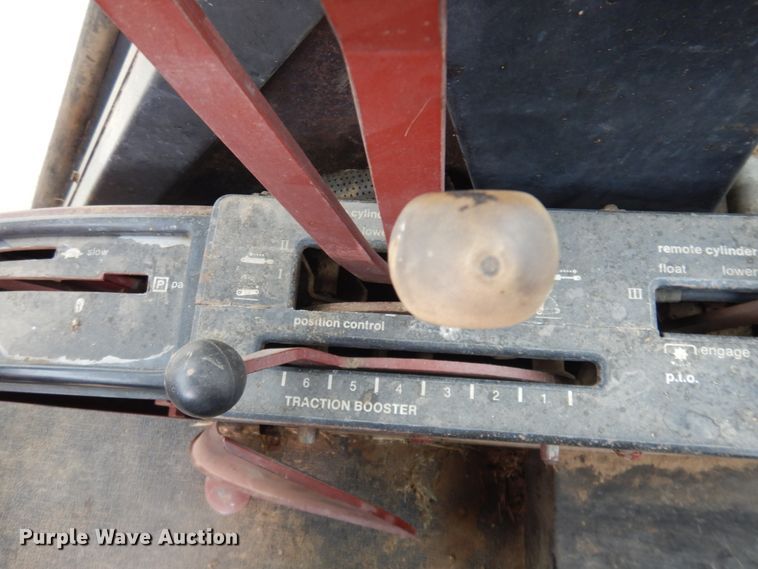 image for item DN6250 1974 Allis Chalmers 7040  tractor