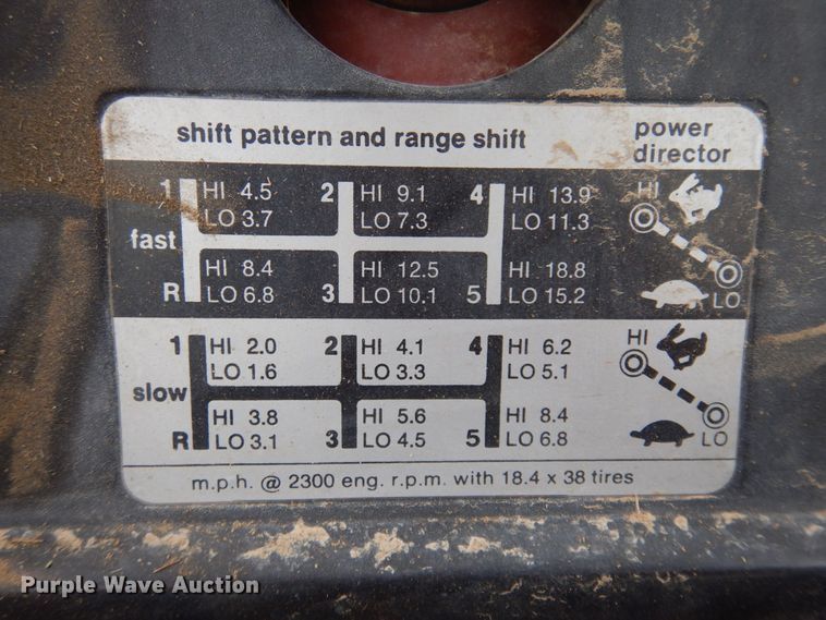 image for item DN6250 1974 Allis Chalmers 7040  tractor