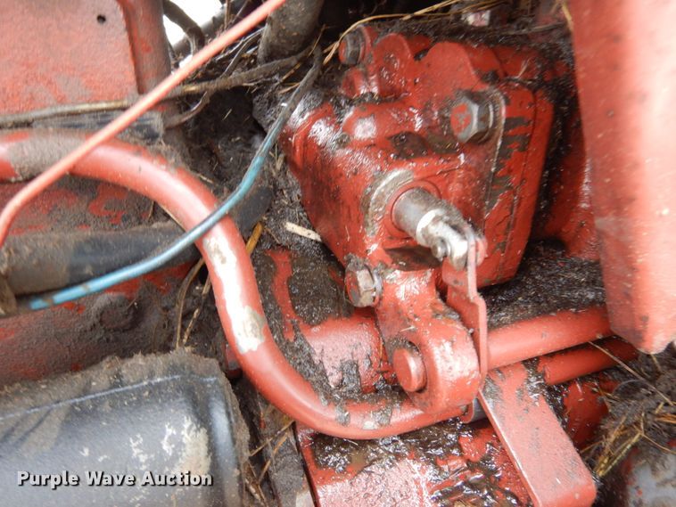 image for item DN6250 1974 Allis Chalmers 7040  tractor