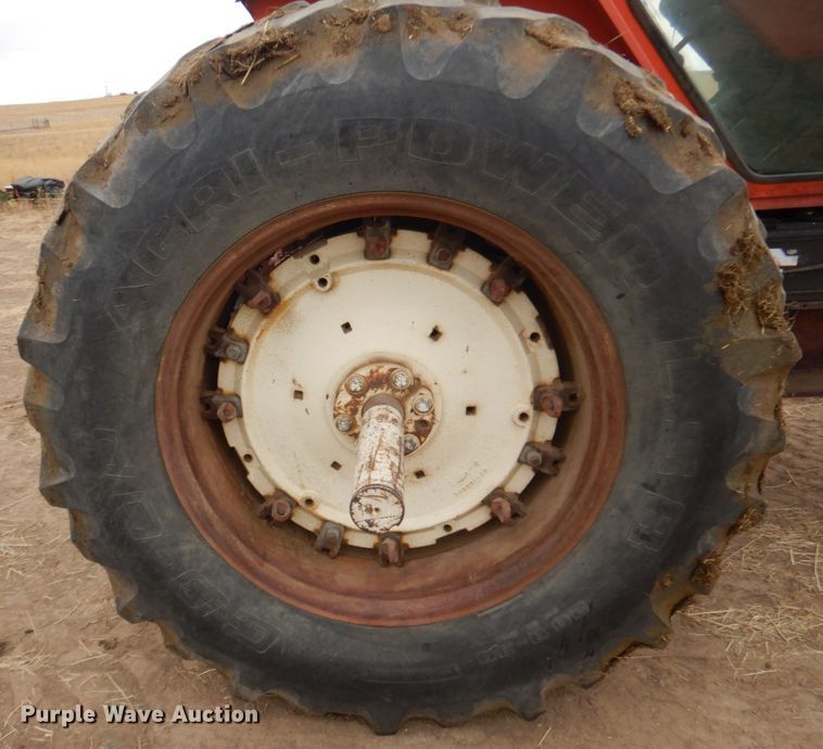 image for item DN6250 1974 Allis Chalmers 7040  tractor