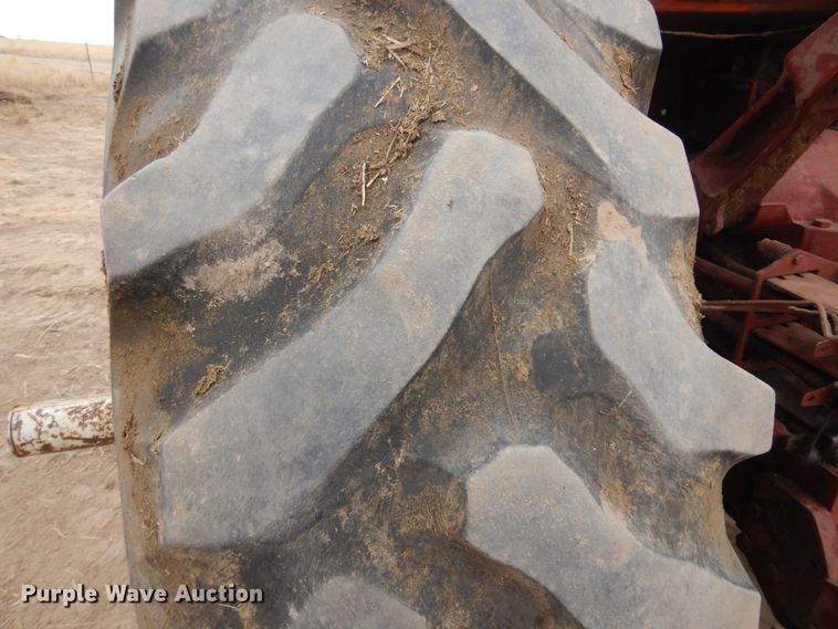 image for item DN6250 1974 Allis Chalmers 7040  tractor