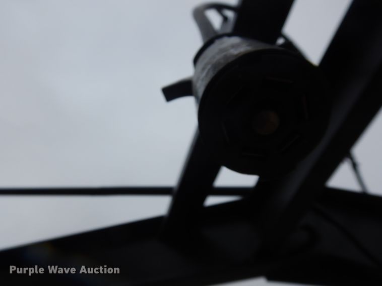 image for item DN6253 2006 Gooseneck A10A2  livestock trailer