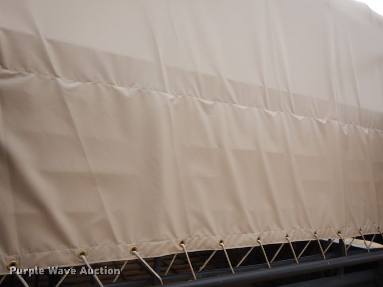 image for item DN6253 2006 Gooseneck A10A2  livestock trailer