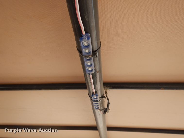 image for item DN6253 2006 Gooseneck A10A2  livestock trailer