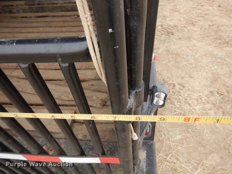 image for item DN6253 2006 Gooseneck A10A2  livestock trailer