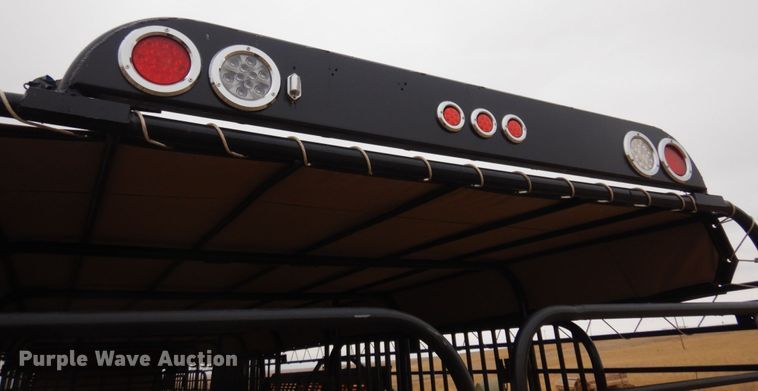 image for item DN6253 2006 Gooseneck A10A2  livestock trailer