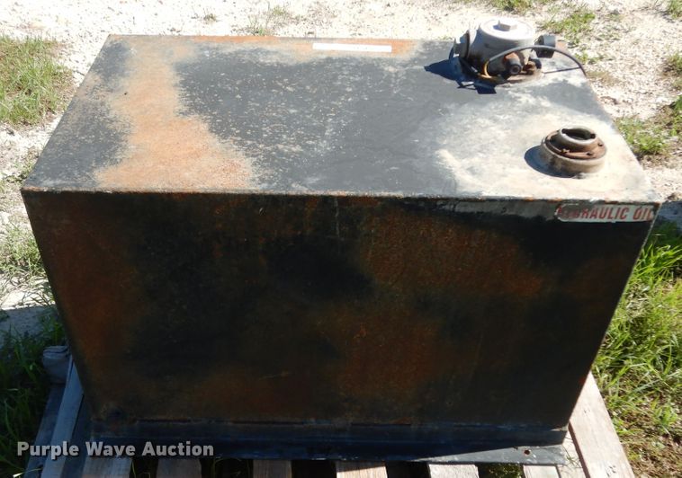 image for item ED9877 (5) hydraulic tanks