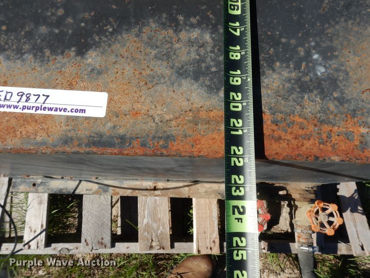 image for item ED9877 (5) hydraulic tanks