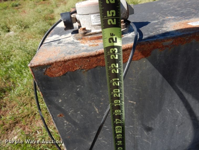 image for item ED9877 (5) hydraulic tanks