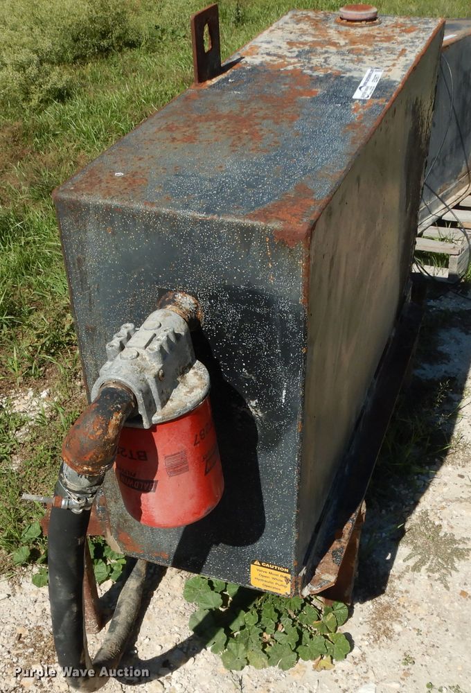 image for item ED9877 (5) hydraulic tanks