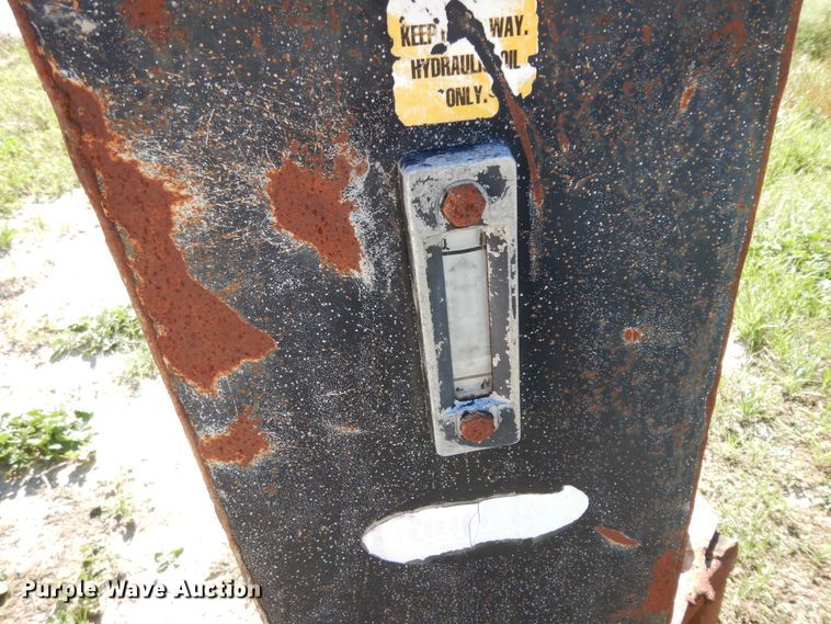 image for item ED9877 (5) hydraulic tanks