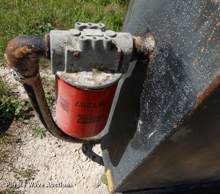 image for item ED9877 (5) hydraulic tanks