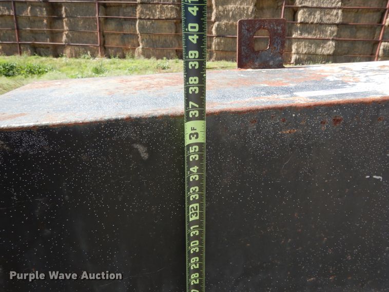 image for item ED9877 (5) hydraulic tanks