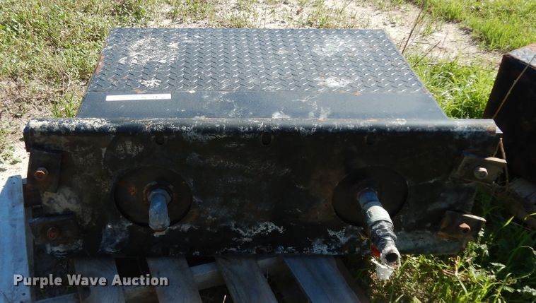 image for item ED9877 (5) hydraulic tanks