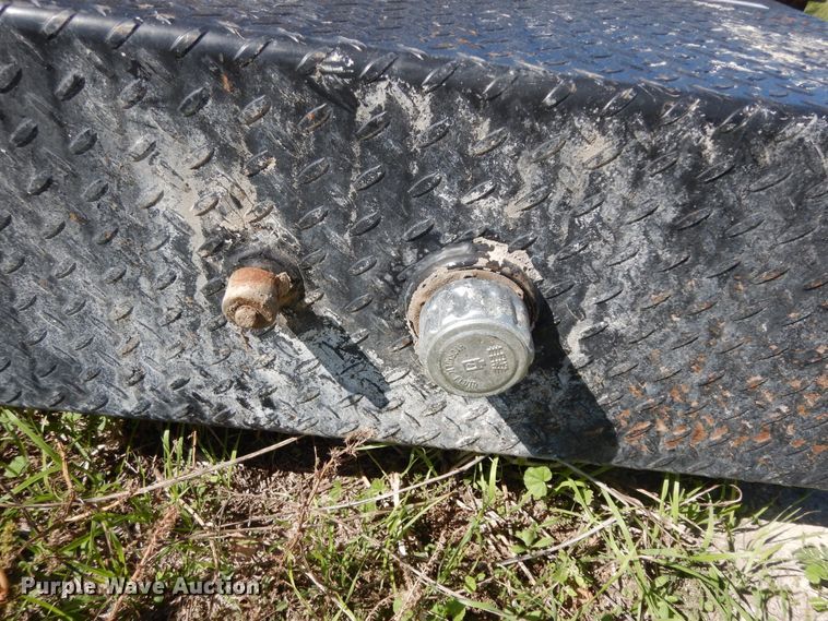 image for item ED9877 (5) hydraulic tanks