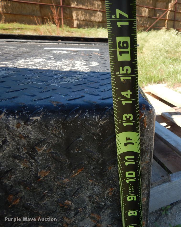 image for item ED9877 (5) hydraulic tanks