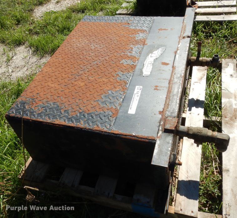 image for item ED9877 (5) hydraulic tanks