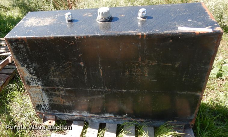 image for item ED9877 (5) hydraulic tanks